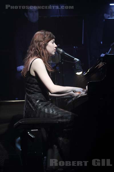 SOAP AND SKIN - 2012-10-28 - PARIS - La Cigale - 